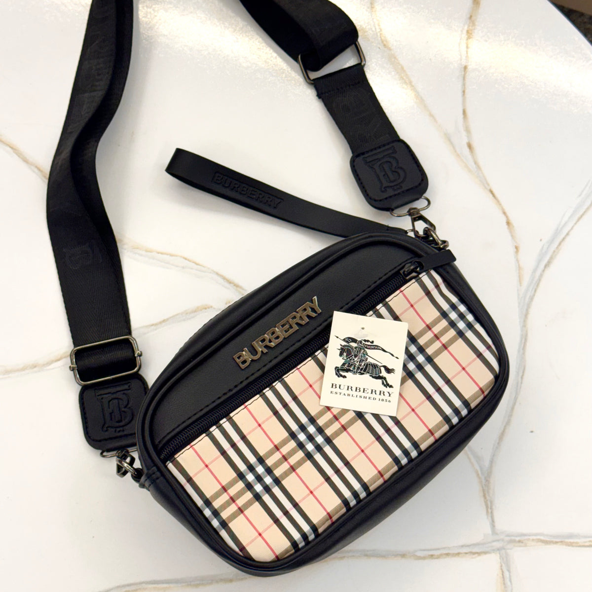 BURBERRY carriel importado